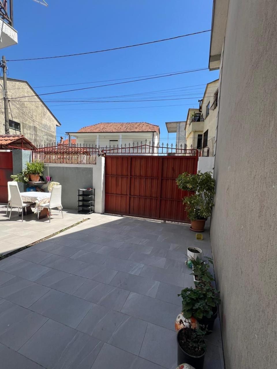 David Guesthouse Shkodër Екстериор снимка