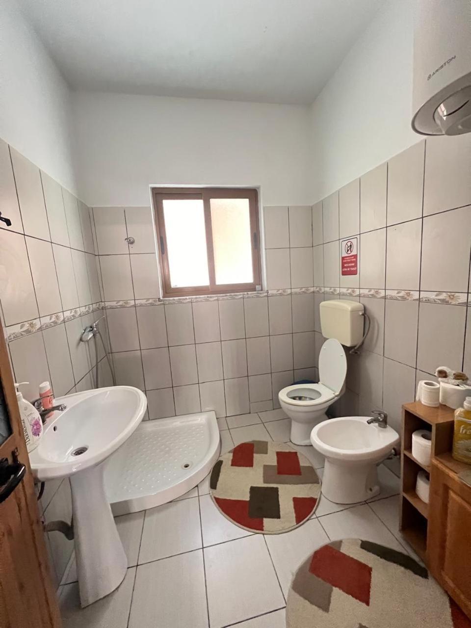 David Guesthouse Shkodër Екстериор снимка