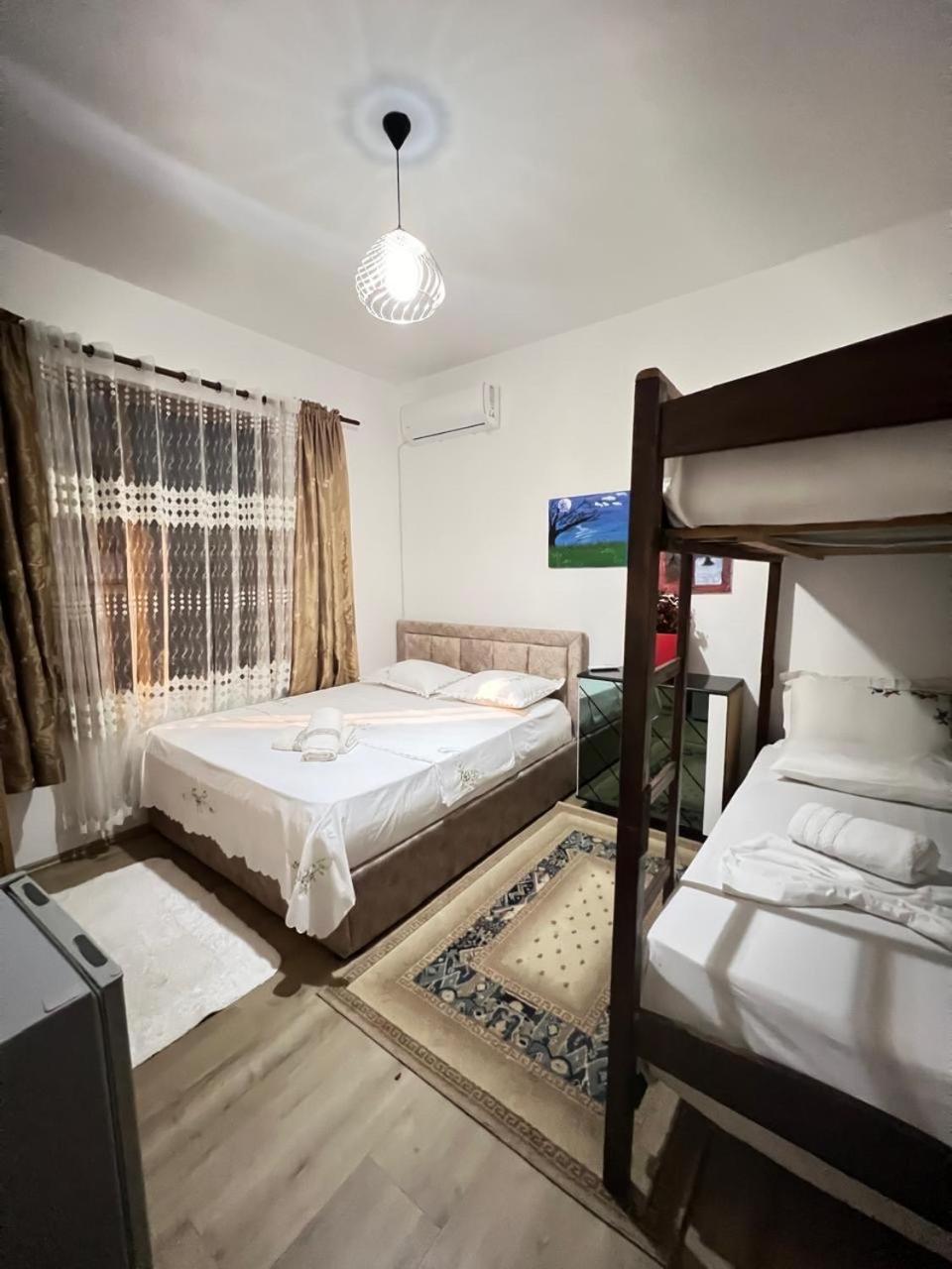 David Guesthouse Shkodër Екстериор снимка